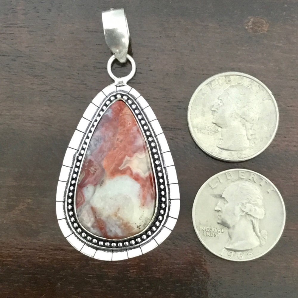 Amazing Laguna Lace Agate Gemstone Necklace Pendant